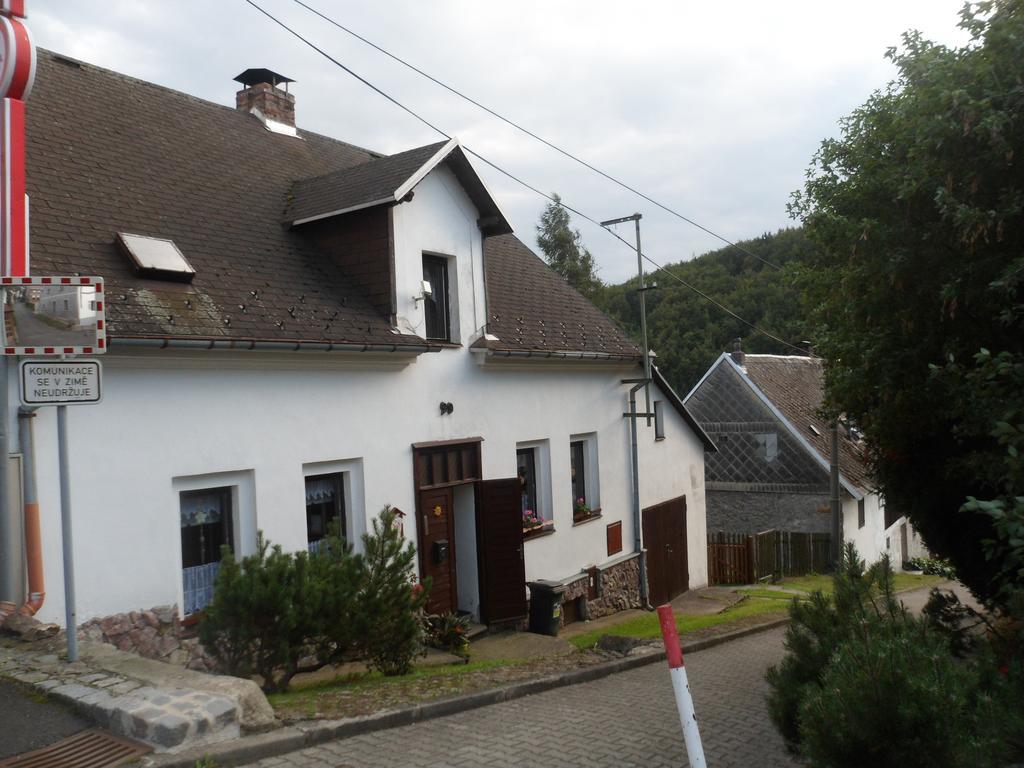 Pension Mikulka Mikulov v Krusnych Horach Exterior foto