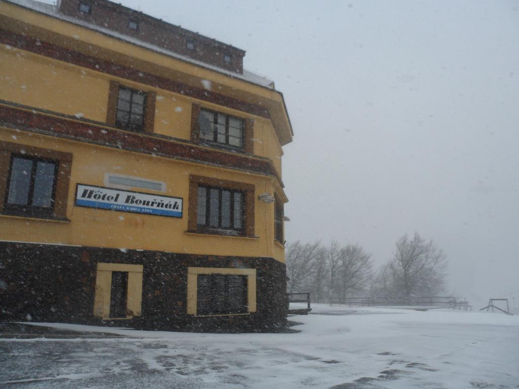 Pension Mikulka Mikulov v Krusnych Horach Exterior foto