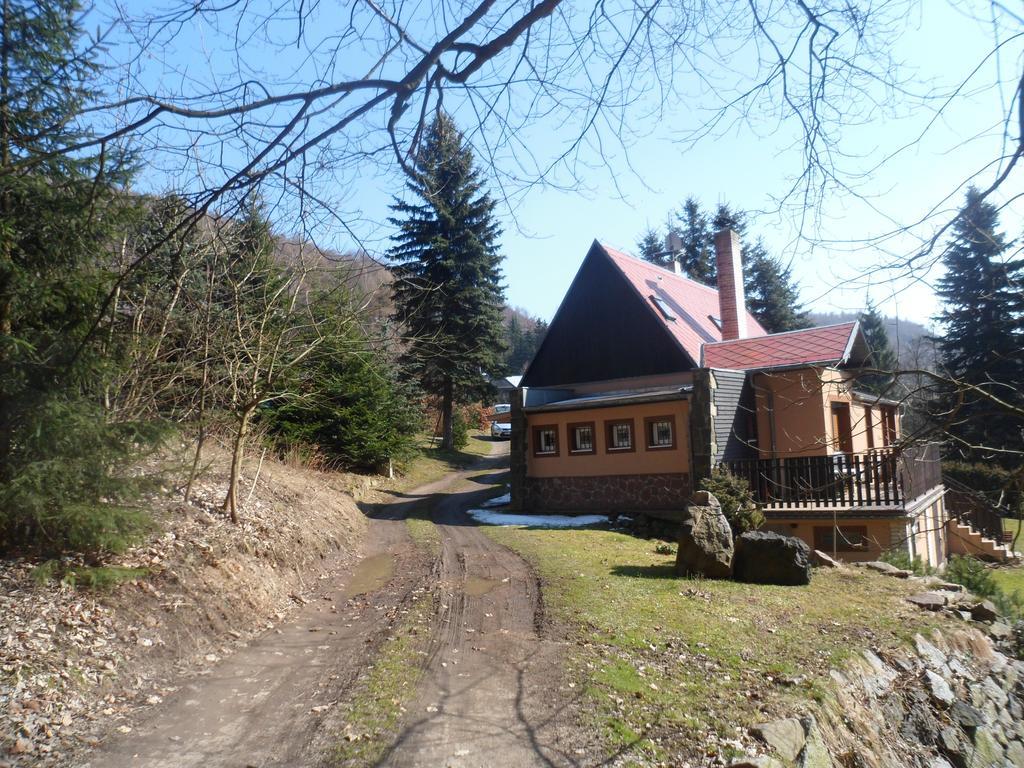 Pension Mikulka Mikulov v Krusnych Horach Exterior foto